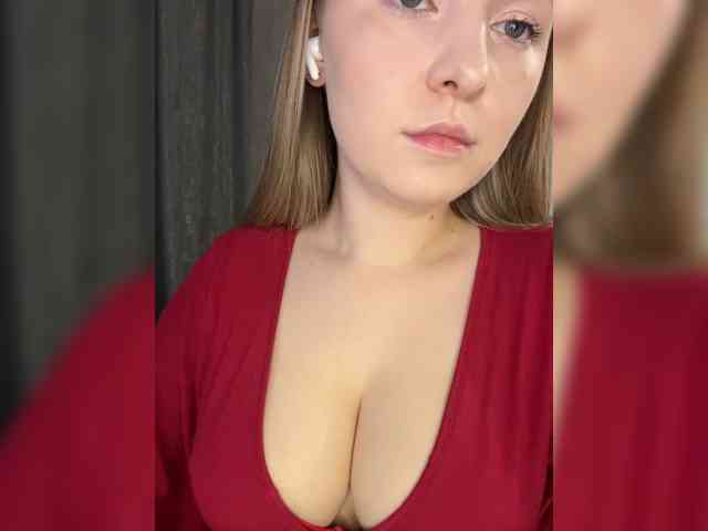 AlinaRay webcam