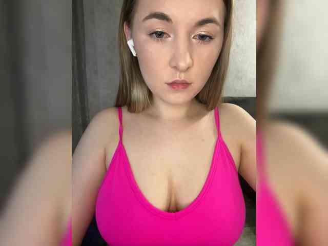 AlinaRay webcam