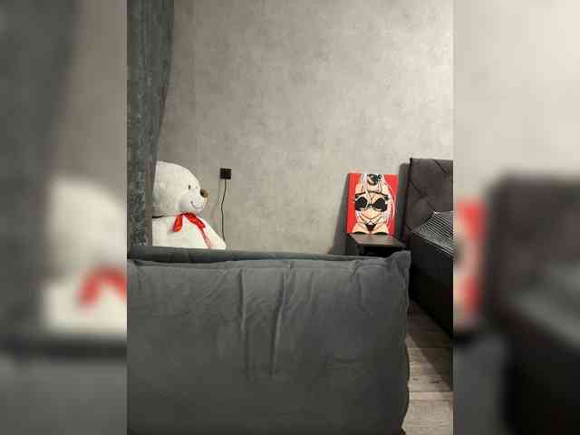 AlinaRay webcam