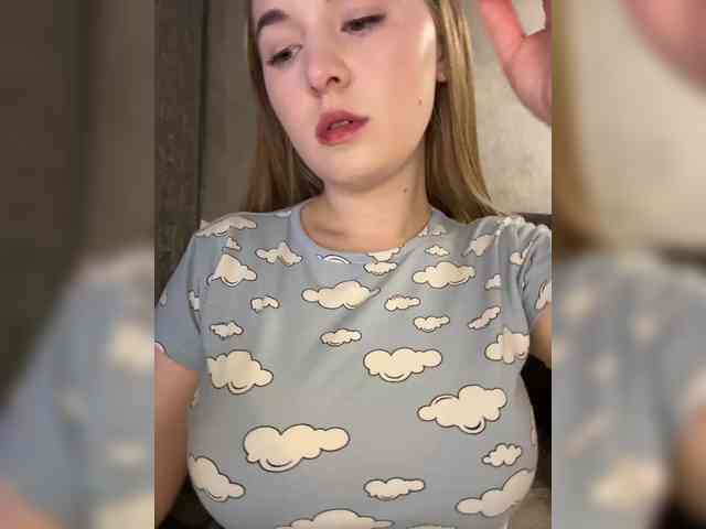 AlinaRay webcam