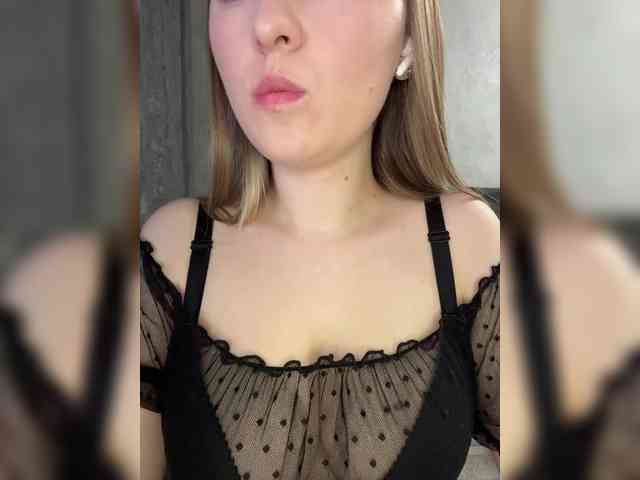 AlinaRay webcam