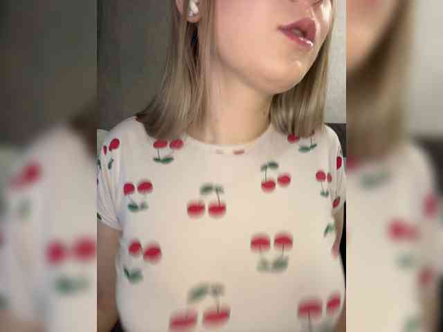 AlinaRay webcam