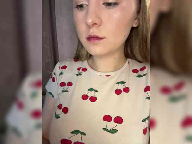 AlinaRay webcam