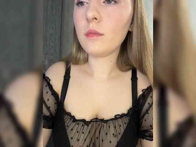AlinaRay webcam
