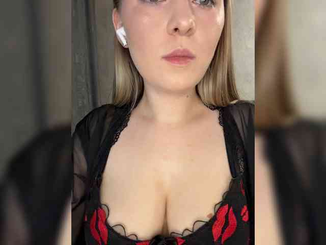 AlinaRay webcam