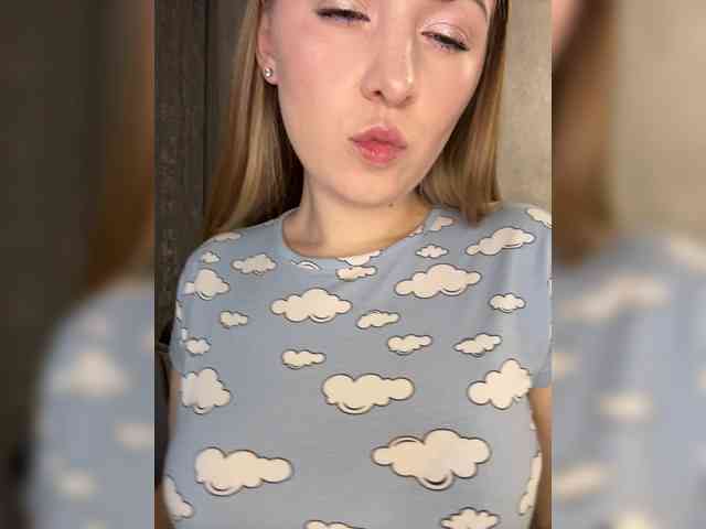 AlinaRay webcam