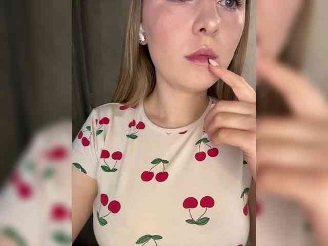 Модель: AlinaRay