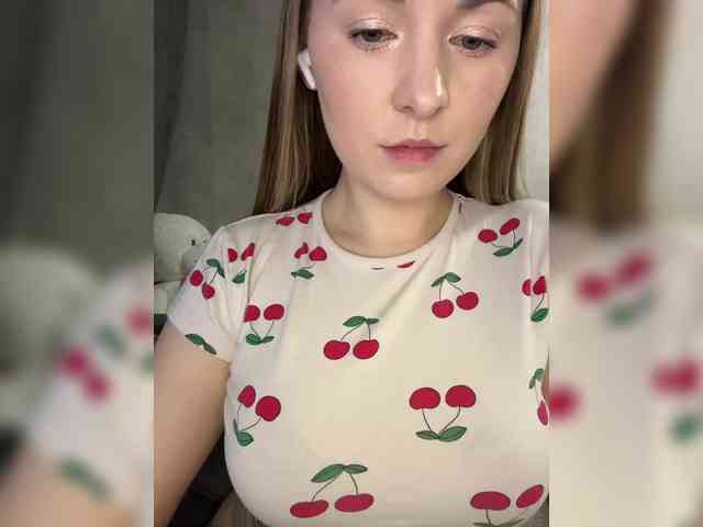 AlinaRay webcam