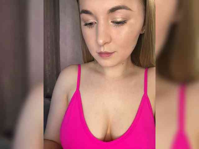 AlinaRay webcam