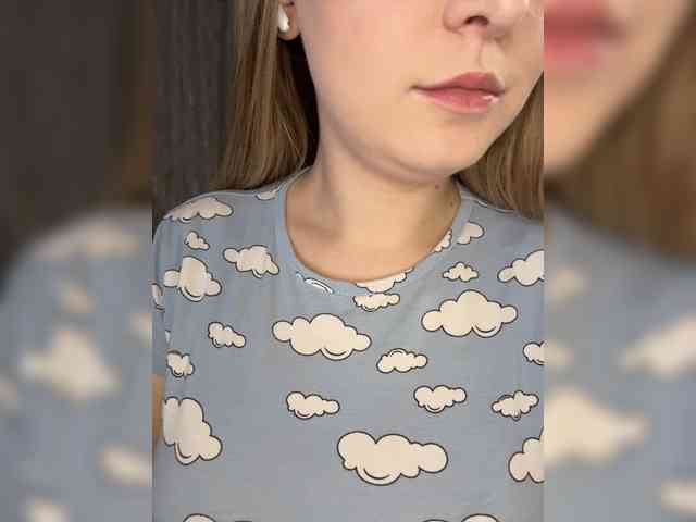 AlinaRay webcam