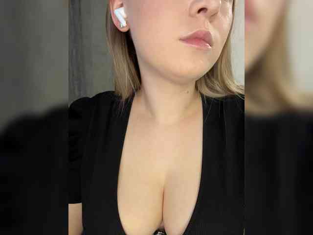 AlinaRay webcam