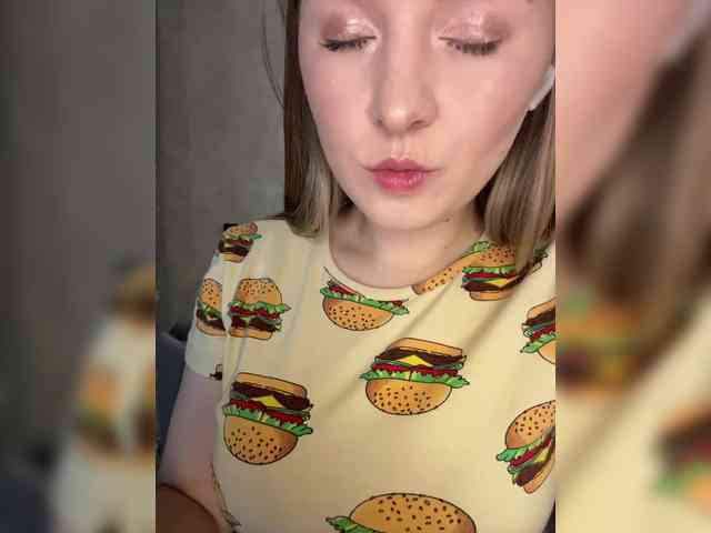 AlinaRay webcam