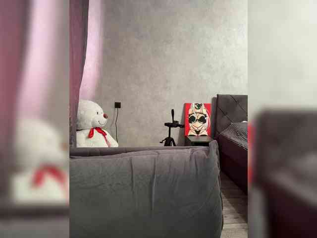 AlinaRay webcam