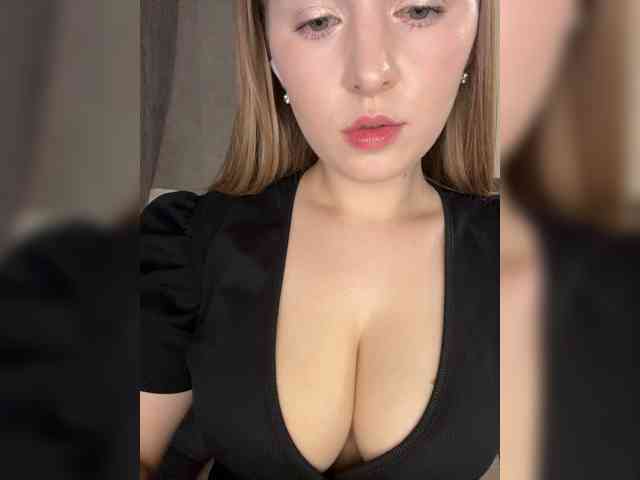 AlinaRay webcam