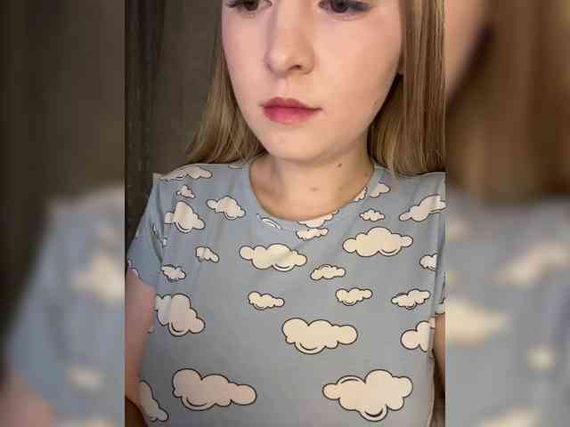 AlinaRay webcam