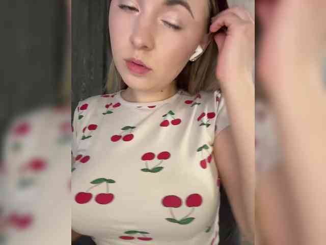 AlinaRay webcam