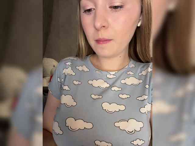 AlinaRay webcam