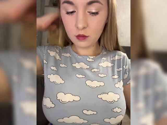 AlinaRay webcam