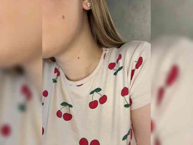AlinaRay webcam