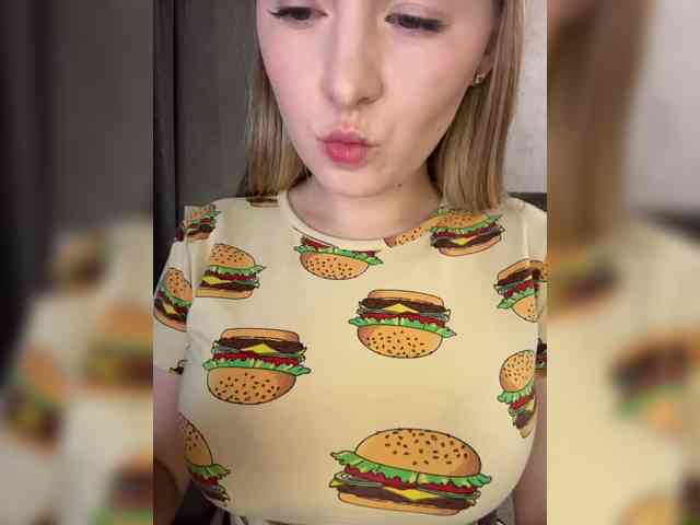 AlinaRay webcam