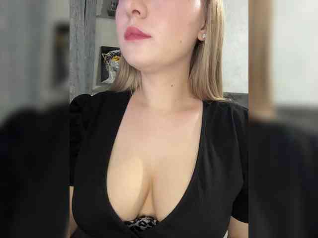 AlinaRay webcam