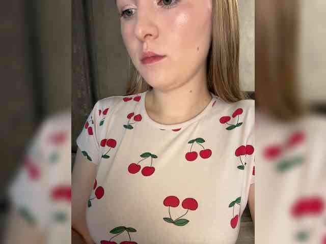 AlinaRay webcam