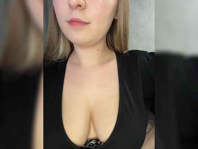 AlinaRay webcam