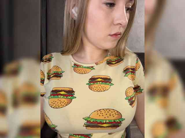 AlinaRay webcam