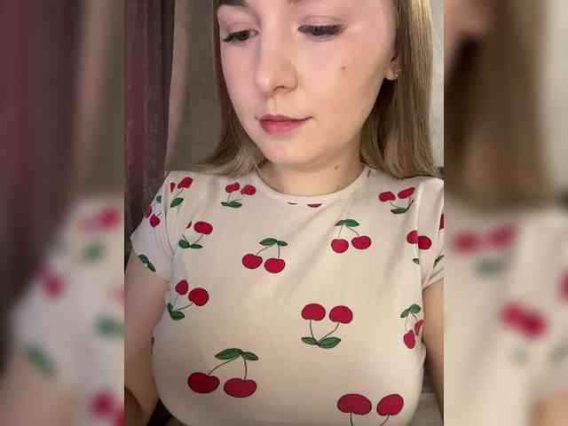 AlinaRay webcam