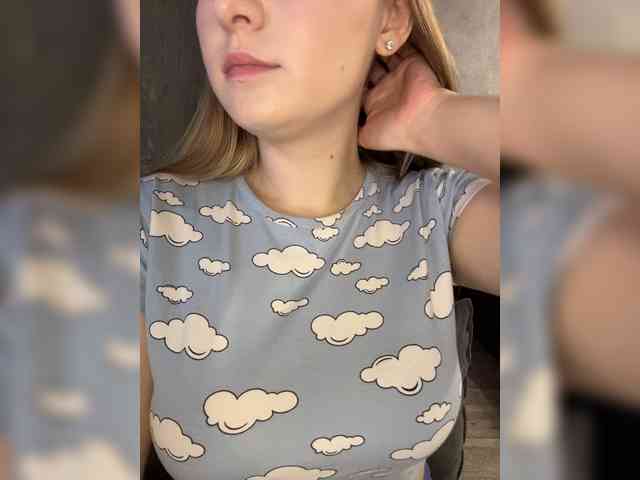AlinaRay webcam