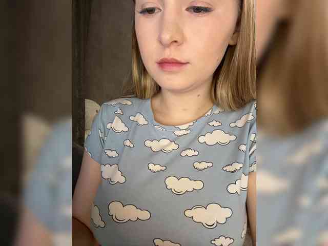 AlinaRay webcam