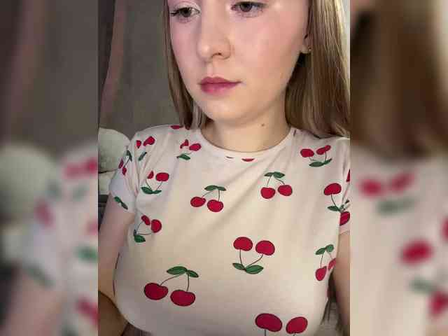AlinaRay webcam