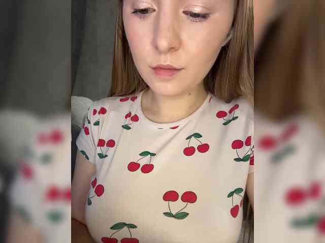 AlinaRay webcam