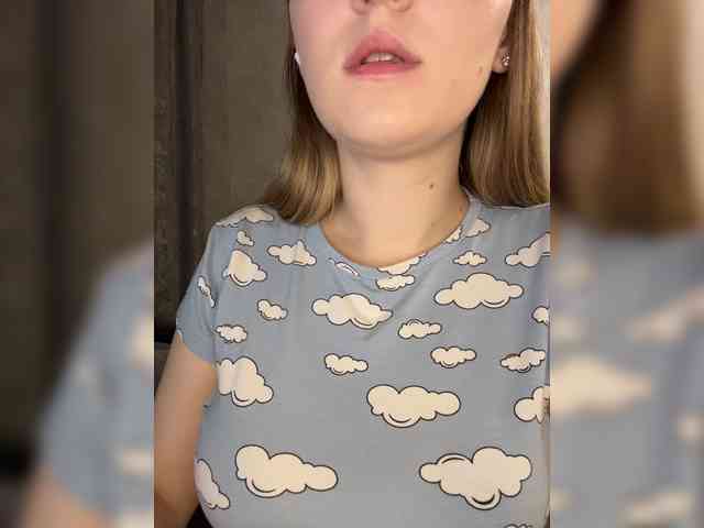 AlinaRay webcam