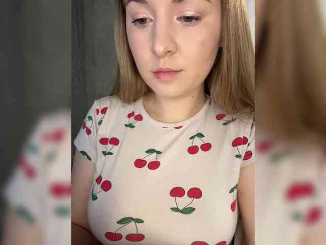 AlinaRay webcam
