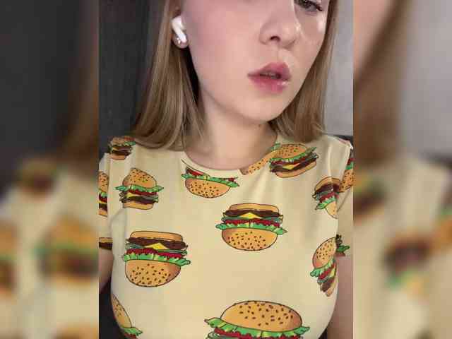 Модель: AlinaRay