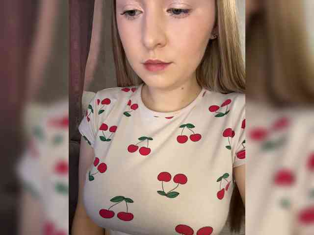 AlinaRay webcam
