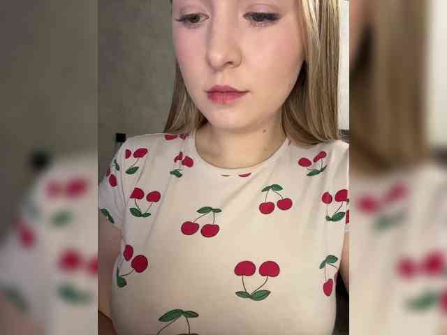 AlinaRay webcam