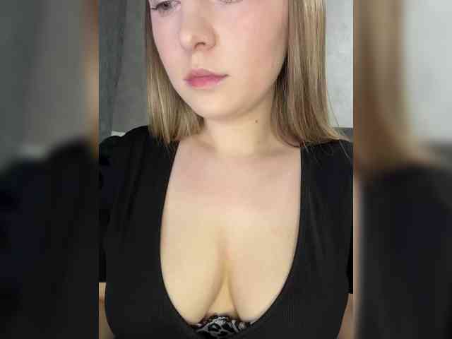 AlinaRay webcam