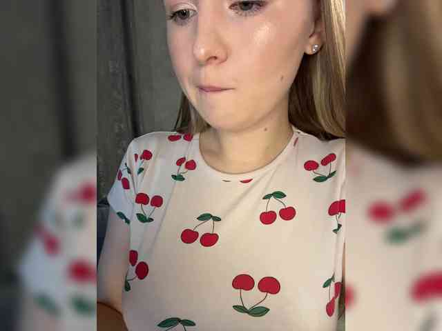 AlinaRay webcam