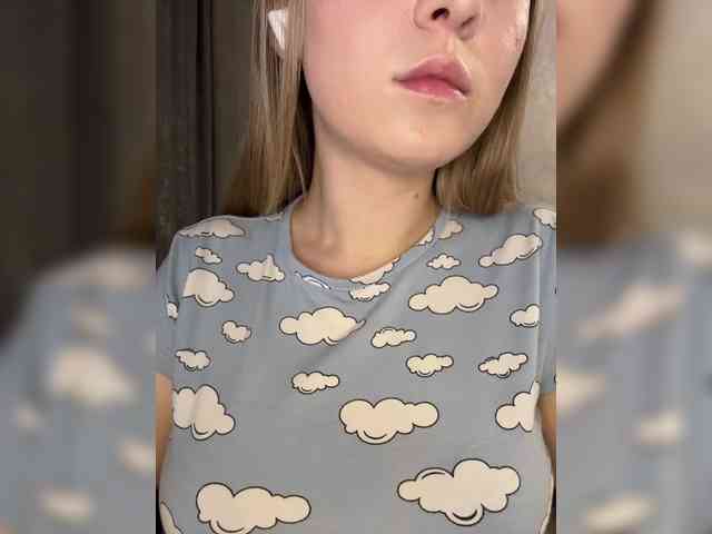 AlinaRay webcam