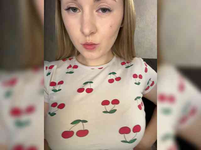 AlinaRay webcam