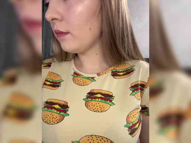 AlinaRay webcam