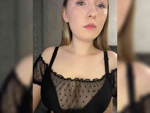 AlinaRay webcam