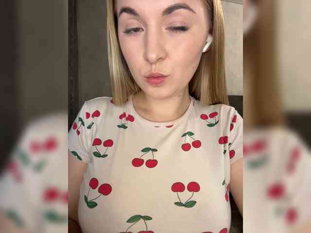 AlinaRay webcam