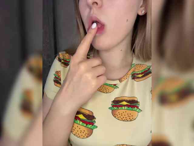 Модель: AlinaRay