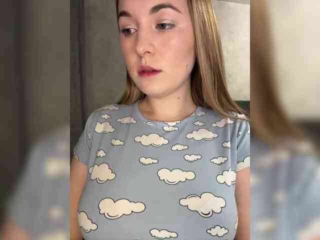 AlinaRay webcam