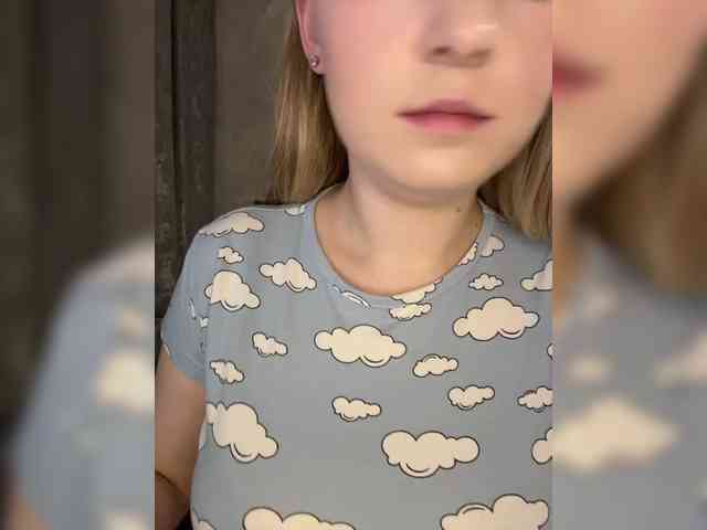 AlinaRay webcam