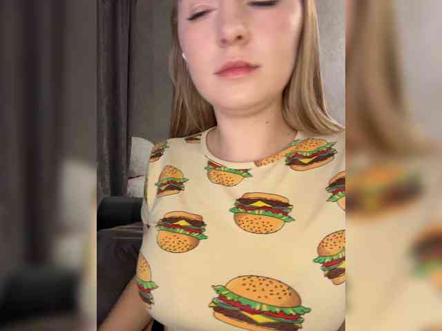 AlinaRay webcam