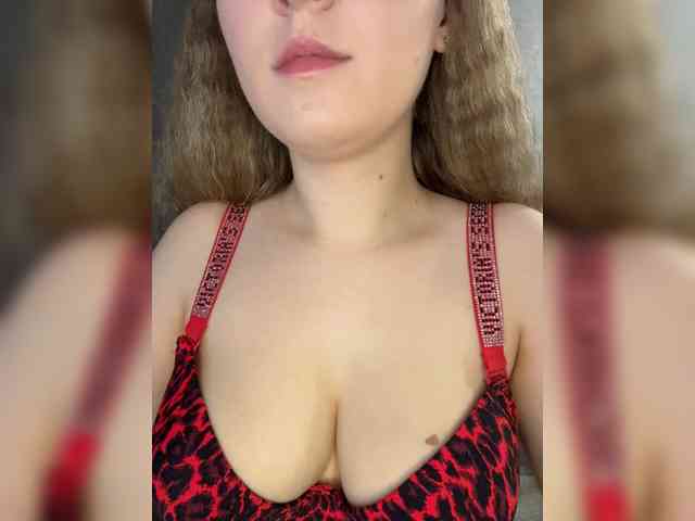AlinaRay webcam
